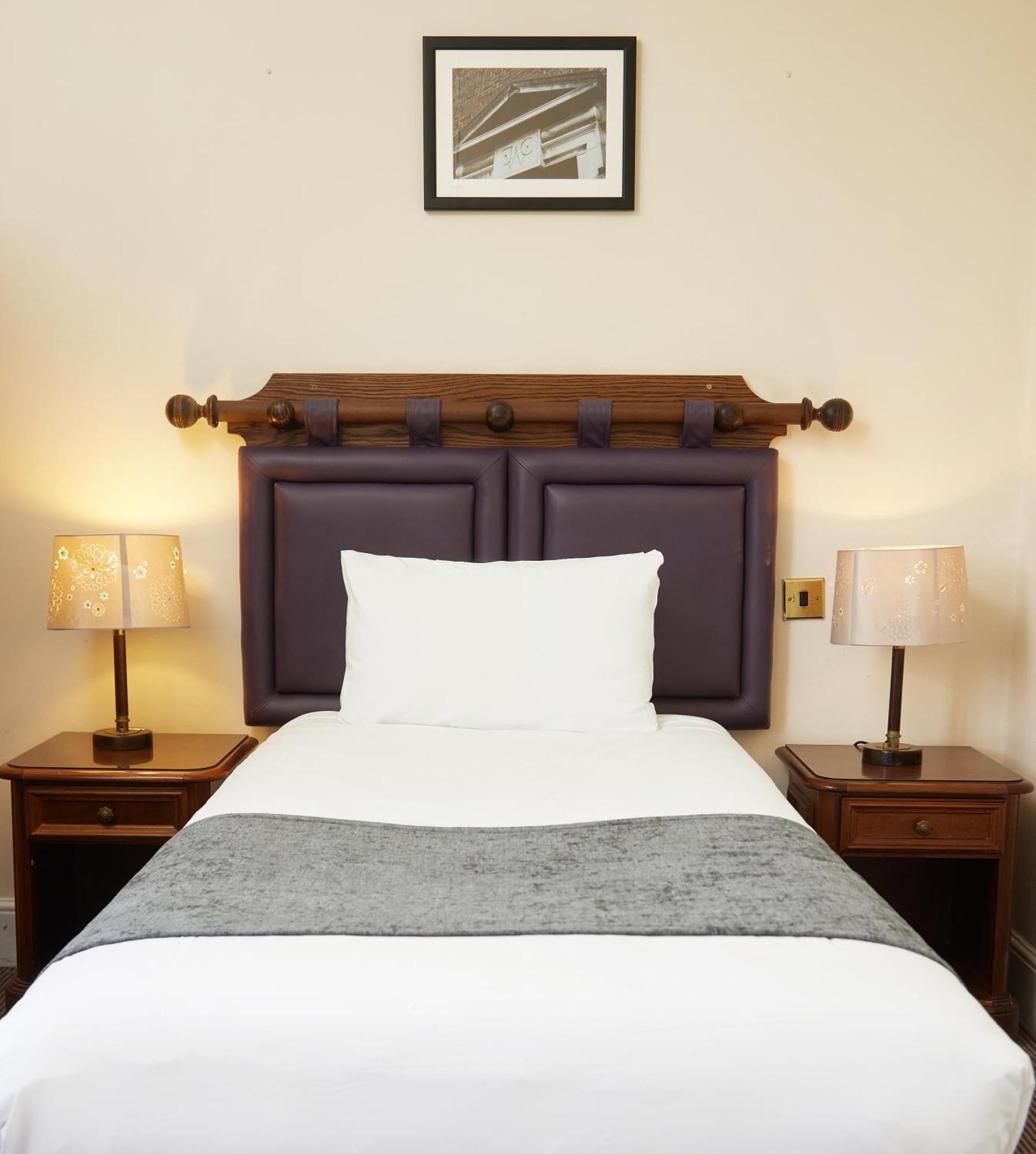 White Hart Hotel By Greene King Inns เบรนทรี ภายนอก รูปภาพ